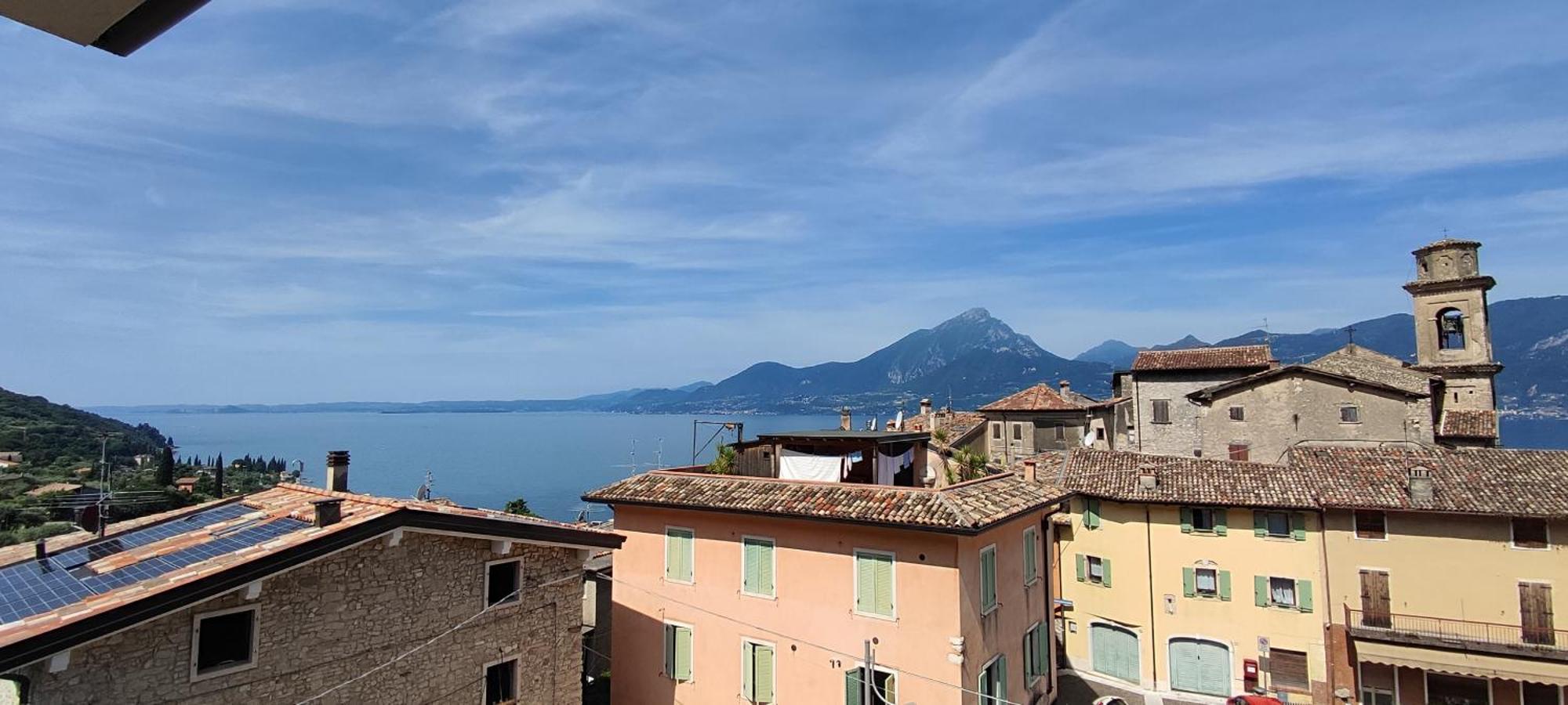 Appartamento Attico Nel Borgo Torri Del Benaco Esterno foto
